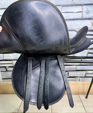 Load image into Gallery viewer, 16 1/2” XW Thorowgood Maxam Cob GP Saddle - Black