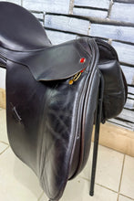 Load image into Gallery viewer, 17 1/2” Wide Albion K2 GP/VSD Saddle - Brown