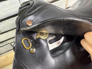 16 1/2” Wide/Changeable Gullet Bates Caprilli GP Saddle - Black