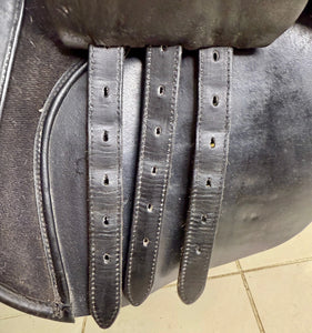 16 1/2” Wide/Changeable Gullet Bates Caprilli GP Saddle - Black