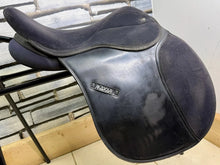 Load image into Gallery viewer, 16 1/2” XW Thorowgood Maxam Cob GP Saddle - Black