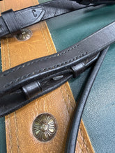 Load image into Gallery viewer, Morris &amp; Nolan Hunter Snaffle Bridle - Black -Cob Size/Suit TB- English Leather