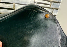Load image into Gallery viewer, 16 1/2” Wide/Changeable Gullet Bates Caprilli GP Saddle - Black