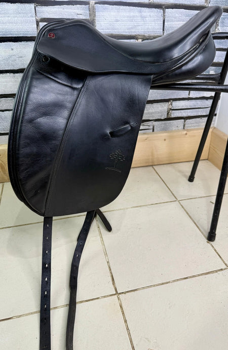 17” Wide Spalding Britanica Dressage Saddle - Black