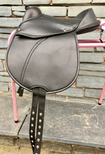 Load image into Gallery viewer, 10” Rhinegold Synthetic Cub Shetland/Small Pony Saddle - Treeless - Black