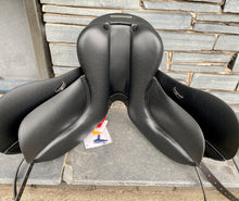Load image into Gallery viewer, 15 1/2” Changeable Gullet John Whitaker Pony Dressage Saddle - Black