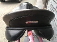 Load image into Gallery viewer, 17 1/2” MW Barnsby Dressage Saddle - Black