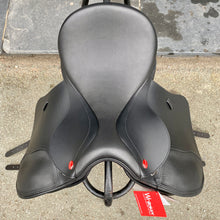 Load image into Gallery viewer, 15 1/2” Changeable Gullet John Whitaker Pony Dressage Saddle - Black