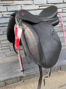 NEW 17 1/2” Med/Changeable Gullet Whitaker Vienna Monoflap Dressage Saddle - Black