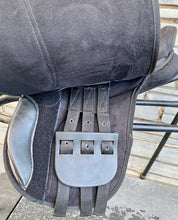 Load image into Gallery viewer, 15” XW Synthetic Pony GP Saddle - Black - Extra Wide