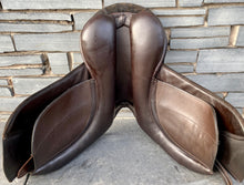 Load image into Gallery viewer, 17” MW Ideal VSD Saddle - Brown