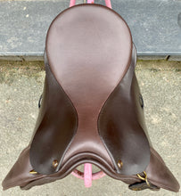 Load image into Gallery viewer, 16 1/2” Wide Symmonds Richmond VSD/GP Saddle - Brown