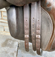Load image into Gallery viewer, 17 1/2” Medium (Generous) Ideal Event Saddle - Brown