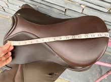 Load image into Gallery viewer, 16 1/2” Wide Symmonds Richmond VSD/GP Saddle - Brown