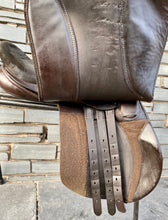Load image into Gallery viewer, 17” MW Ideal VSD Saddle - Brown