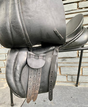 Load image into Gallery viewer, 17” MW Kes Gp/VSD Saddle - Black