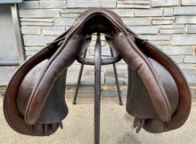 Load image into Gallery viewer, 17 1/2” Medium (Generous) Ideal Event Saddle - Brown