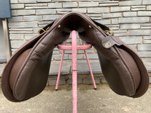 Load image into Gallery viewer, 16 1/2” Wide Symmonds Richmond VSD/GP Saddle - Brown